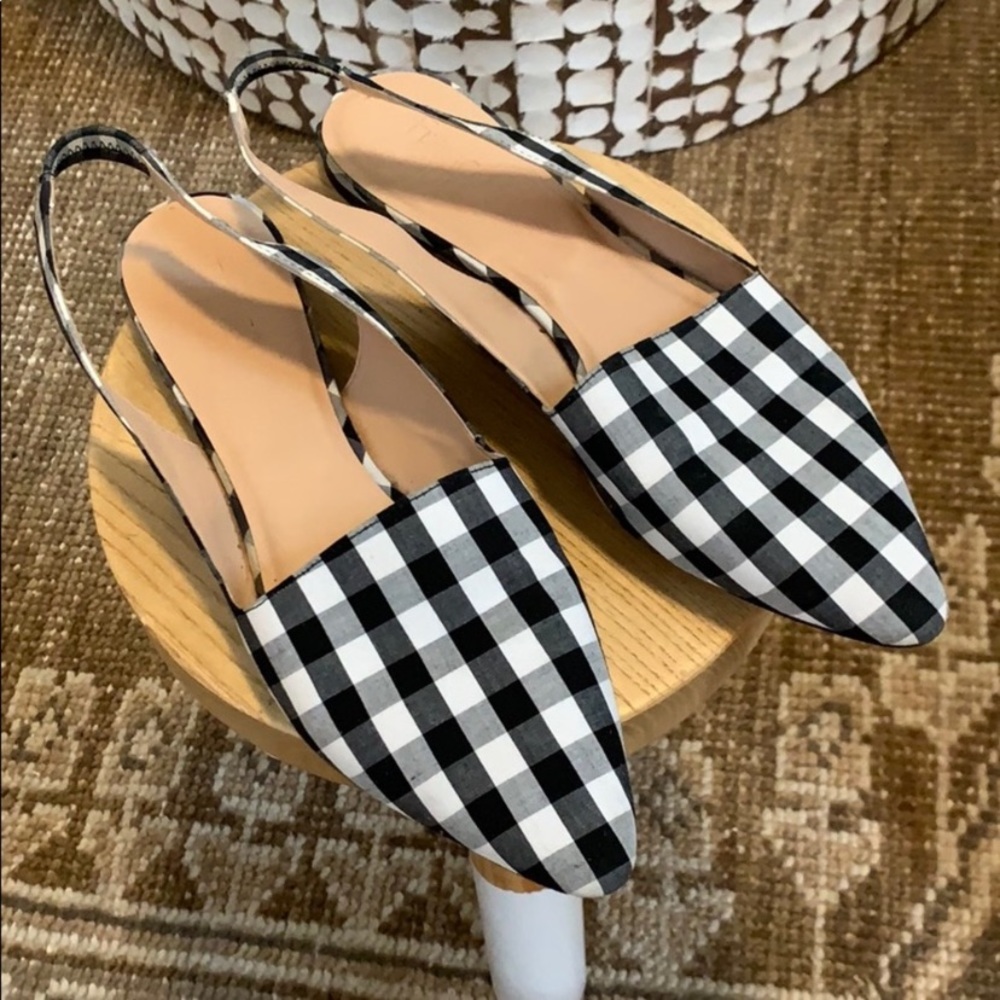 France Sarto BLACK N WHITE flat!